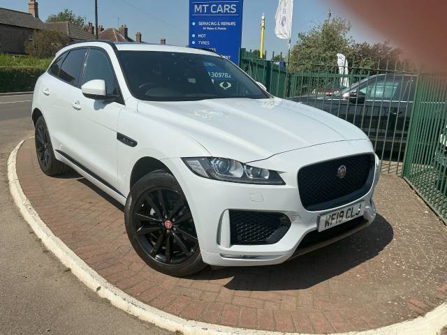 Jaguar F-Pace 2.0d [180] Chequered Flag 5dr Auto AWD Estate Diesel White